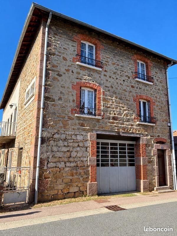 Maison 6 pièces 300 m² · à Chevrières · 300 m² · 179 000 €