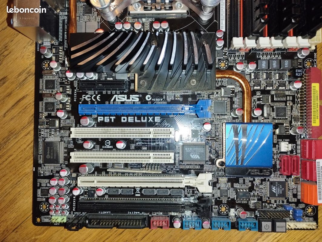 Carte mère ASUS P6T Deluxe Intel X58 LGA 1366 4xDDR3 12GB ATX - Informatique