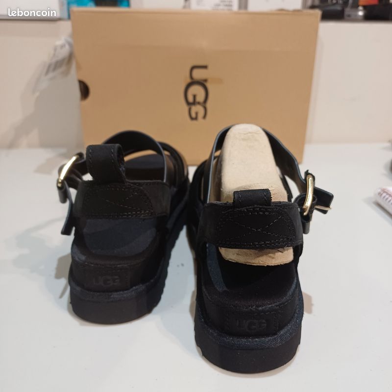 Sandales UGG Noires Élégantes à Double Boucle. Taille 39. 8670 (image 3)