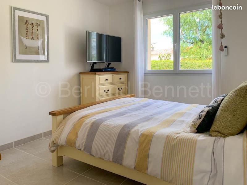 Pavillon 6 pièces 145 m² - Civray 86400 (image principale 10)