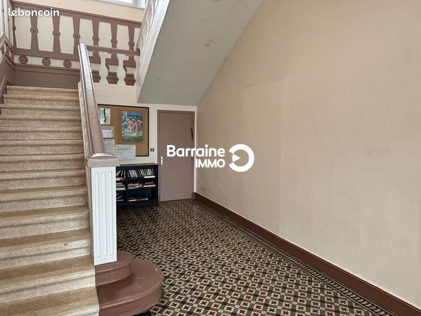 https://img.leboncoin.fr/api/v1/lbcpb1/images/d9/7f/cb/d97fcb0dae3faeb6f4e1097b72f3c975026591a9.jpg?rule=ad-image