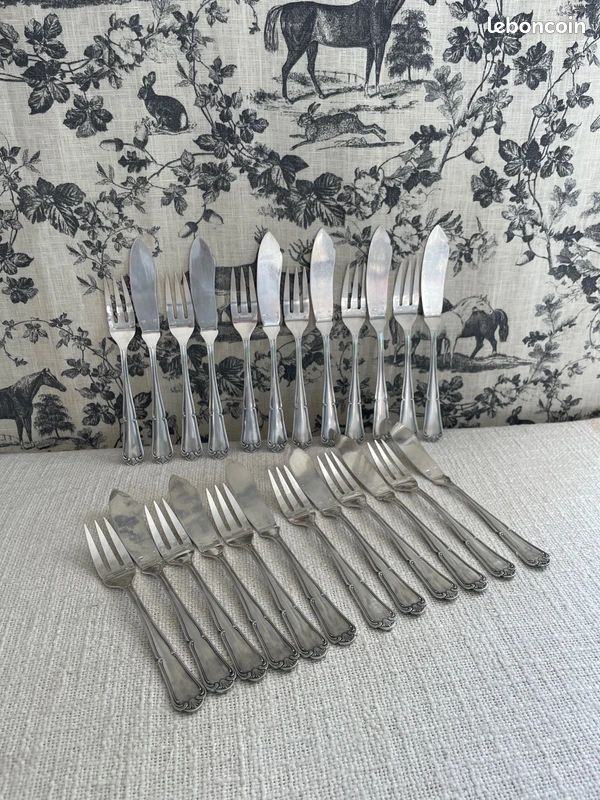 Lot De 24 Couverts à Poisson Argentés – 12 Fourchettes + 12 Couteaux, Modèle Filet, Poinçon V S F 90