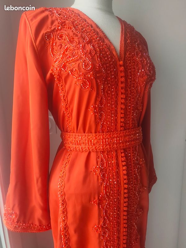Caftan (image 1)