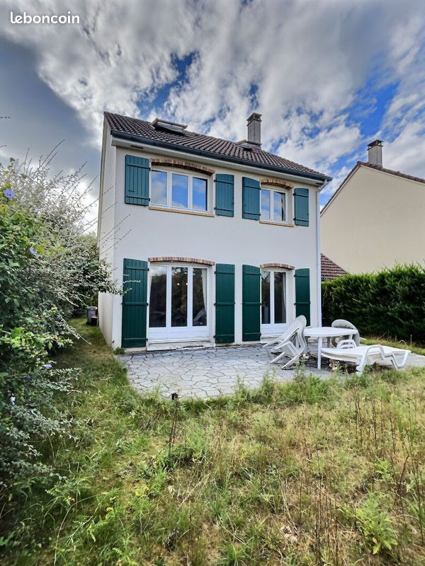 Maison 6 pièces 120 m² · à Saint-Germain-en-Laye · 120 m² · 550 000 €