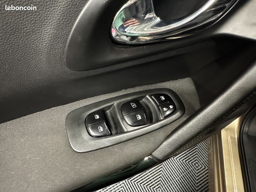 RENAULT KADJAR TCe 130 Energy Zen (image 20)