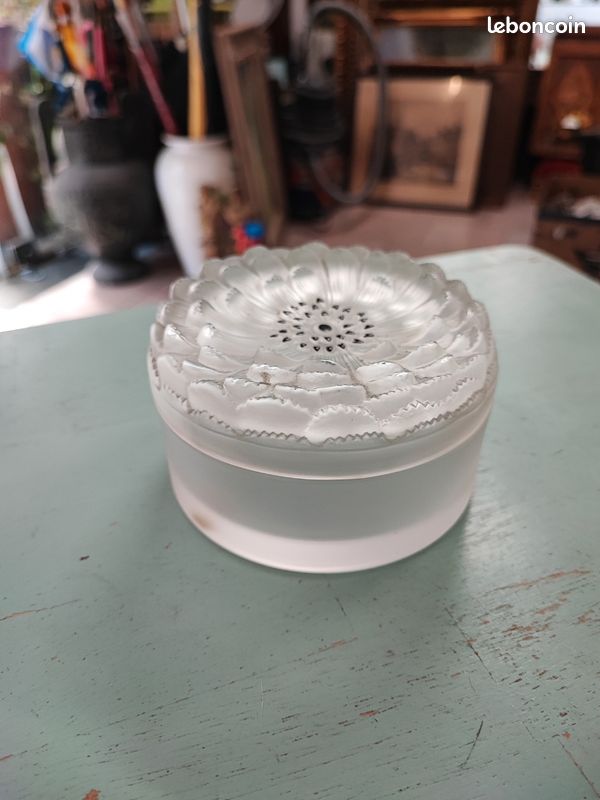 Lalique sublime boîte en verre avec couvercle modèle Dahlia (image 5)