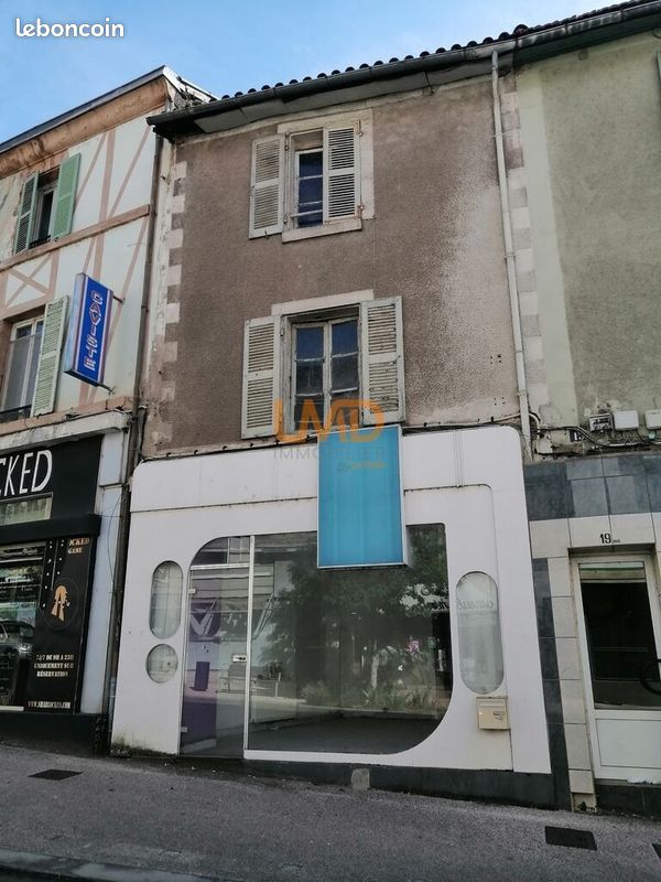 Immeuble 5 pièces · à Decazeville · 28 000 €