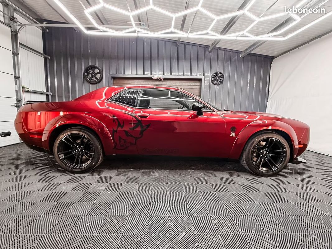Dodge CHALLENGER Scat Pack Widebody 6.4 V8 HEMI 492 ch BVM – Toit ouvrant – Widebody (image 7)