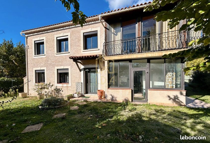 Maison 7 pièces 182 m² · à Gignac-la-Nerthe · 182 m² · 570 000 €