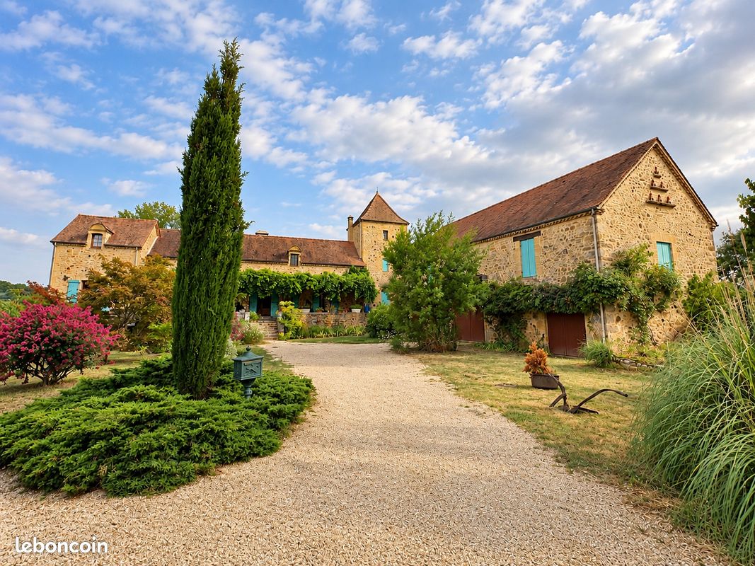 Maison 13 pièces 308 m² · à Pays de Belvès · 308 m² · 495 400 €