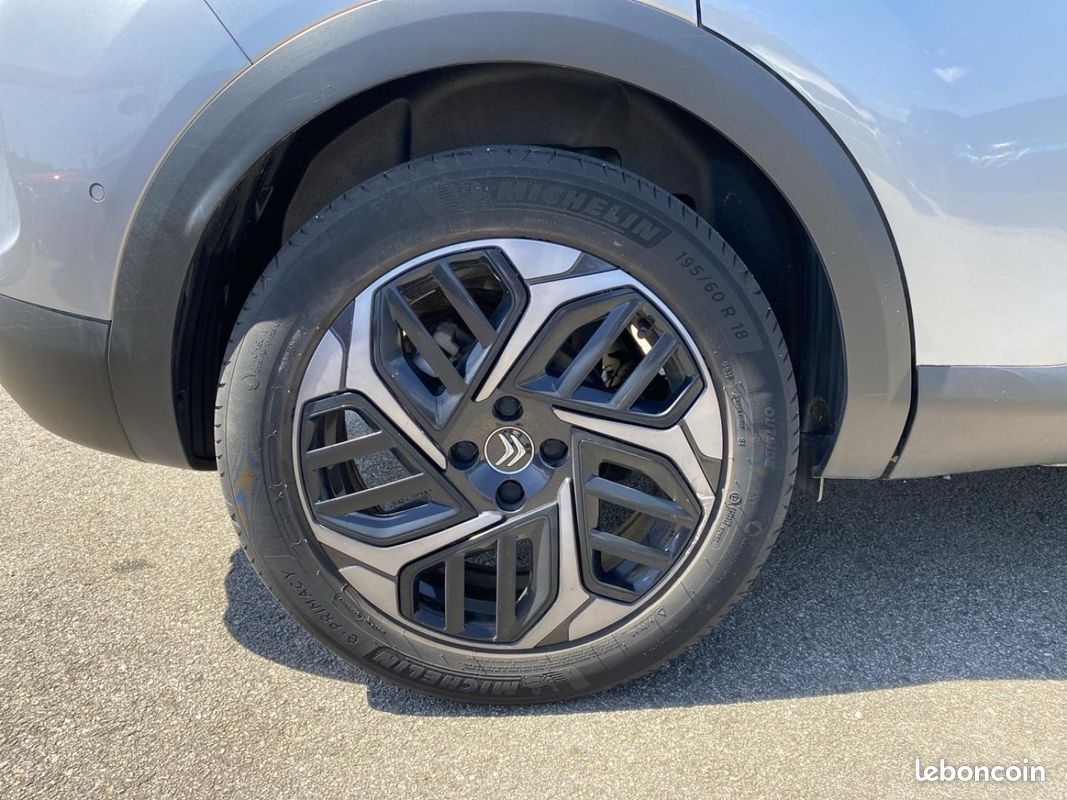 Citroen C4 PureTech 155 Shine EAT8 + attelage (image 27)