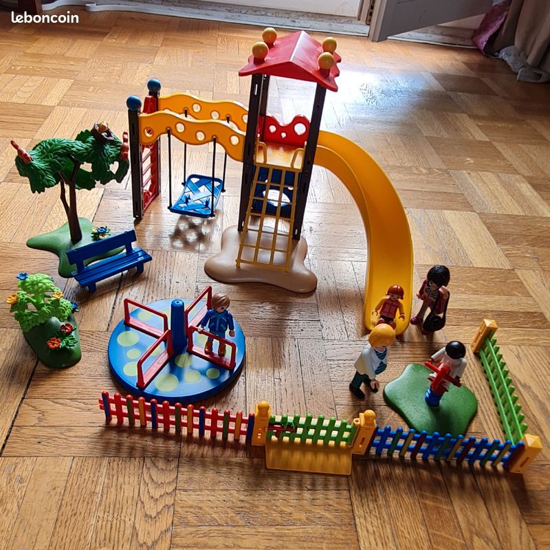 Square et jeux pour enfants Playmobil 5568 (image 2)