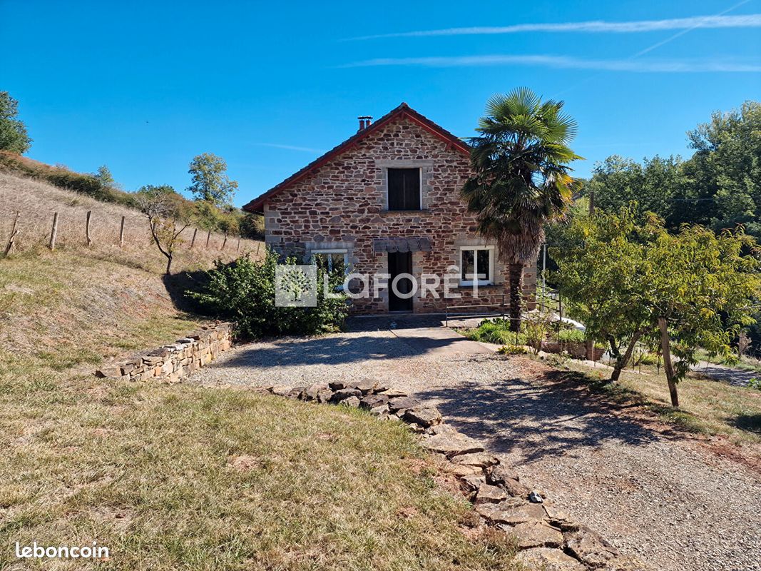 Maison 5 pièces 110 m² · à Clairvaux-d'Aveyron · 110 m² · 233 000 €