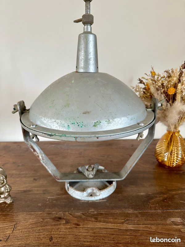 Ancien Projecteur Industriel BBT – Lampe Vintage Orientable Ø 37 cm – 4 Verres (image 4)