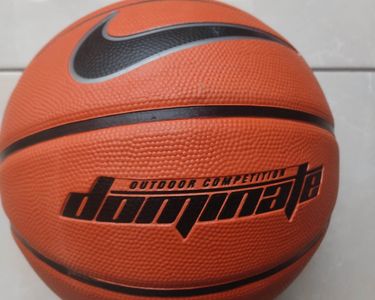 Ballon de basket Nike (Gebraucht) in Moutier für CHF 10 – nur Abholung Ballon de basket Nike (Gebraucht) in Moutier für CHF 10 – nur Abholung