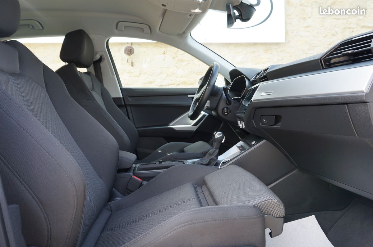 Audi Q3 - 35 TFSI 150 Mhev Design S Tronic - 35.000Kms/Septembre 2022 (image 5)