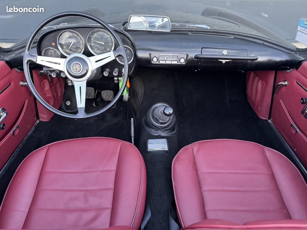 Alfa Romeo 2000 SPIDER TOURING TRÈS BEL ÉTAT 3500 KMS (image 19)