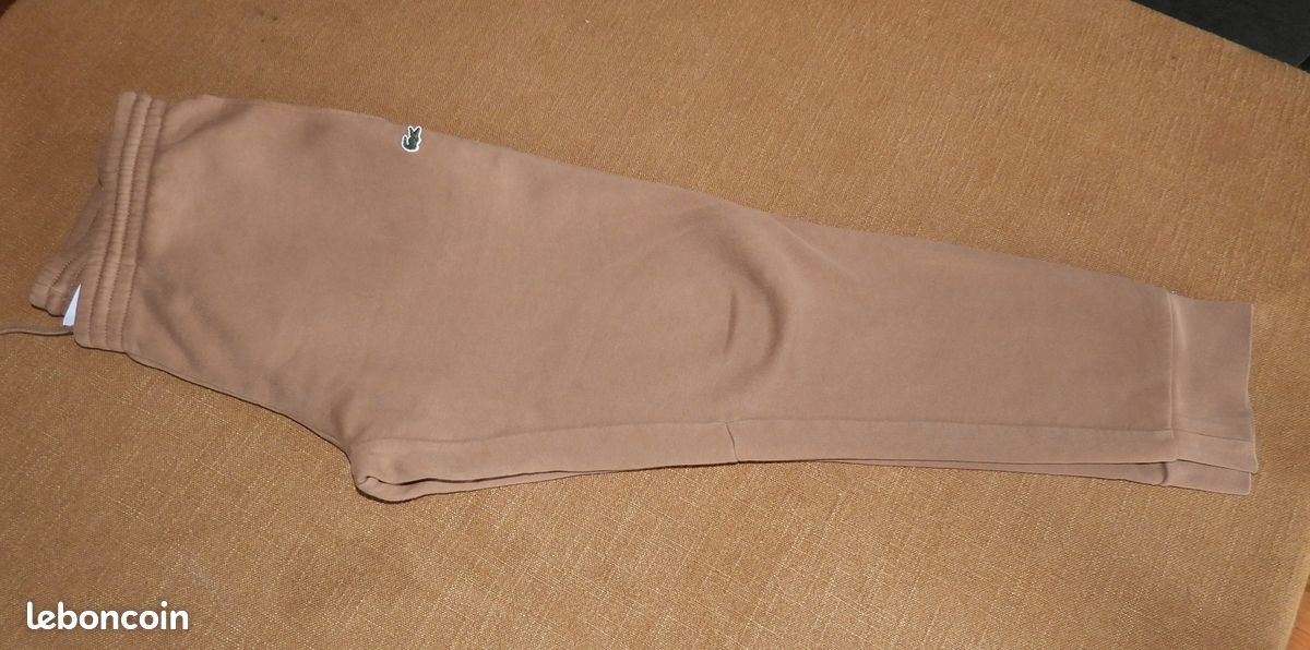 Pantalon survêtement Lacoste (image 2)