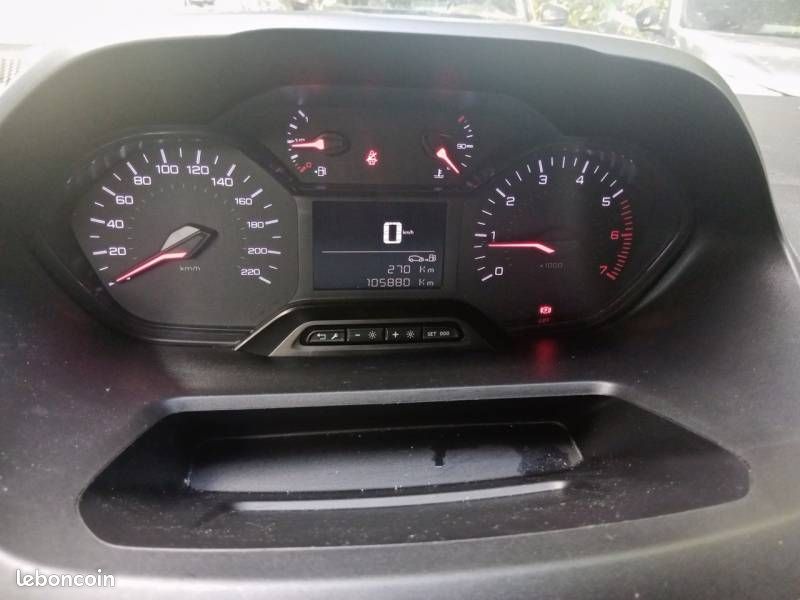 Peugeot Partner FGN FOURGON STANDARD 1000 KG BLUEHDI 100 S&S BVM5 PREMIUM (image 16)