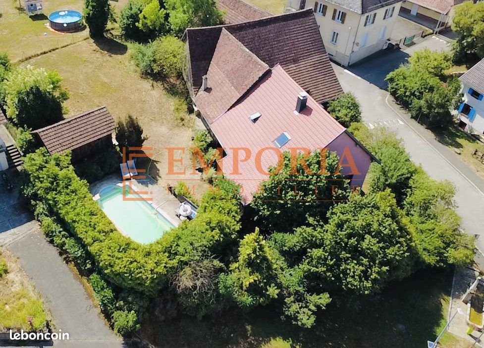 Maison 8 pièces 242 m² · à Liebsdorf · 242 m² · 399 000 €