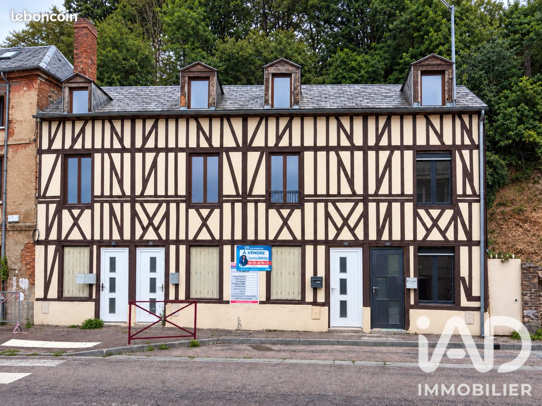 Maison 8 pièces 122 m² · à Brionne · 122 m² · 127 500 €