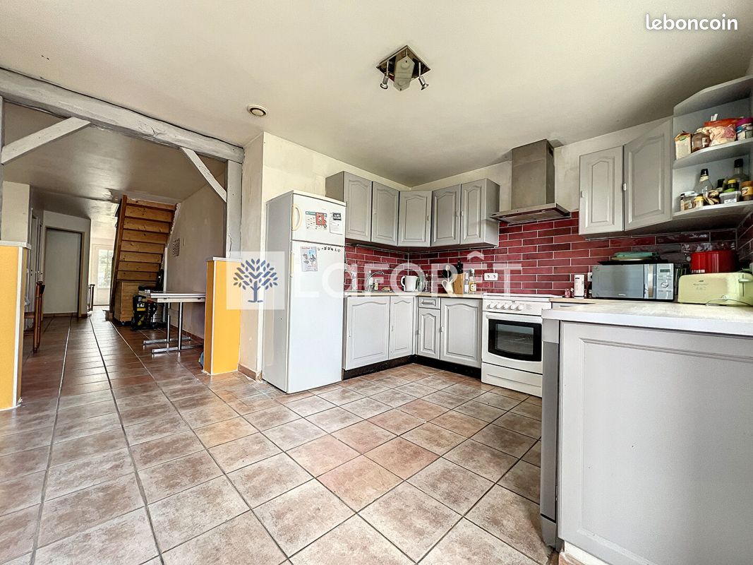 Maison 8 pièces 120 m² - Pougne-Hérisson 79130 (image principale 3)
