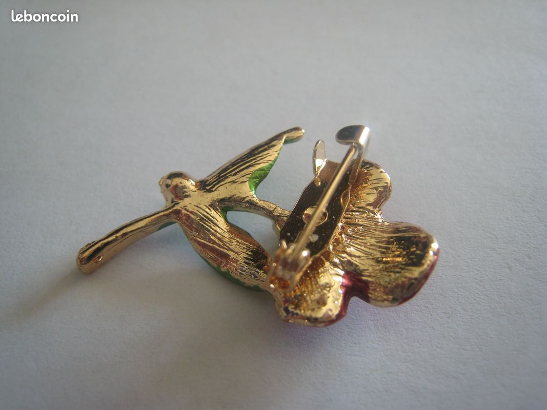 Broche Vintage Serpent Doré – Bijou Fantaisie Métal Doré – Accessoire Unique Et Stylé