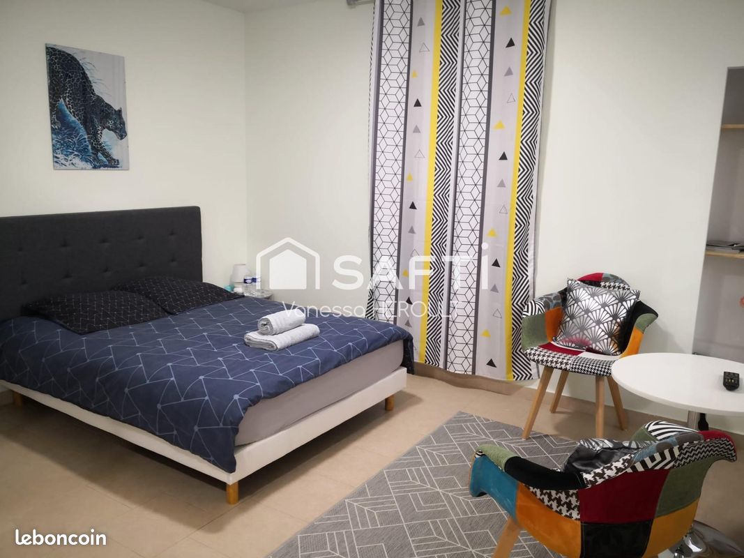 Studio 6 pièces 288 m² (image 19)