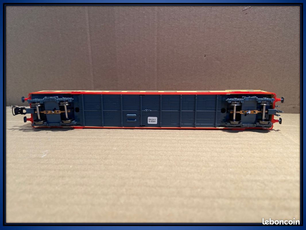 Remorque d’autorail unifiée XRBD 7308 Roco