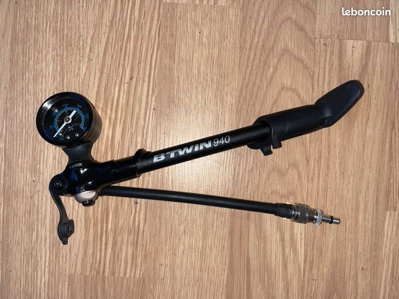 Pompe pour fourche et amortisseur B'twin 940 Équipements vélos