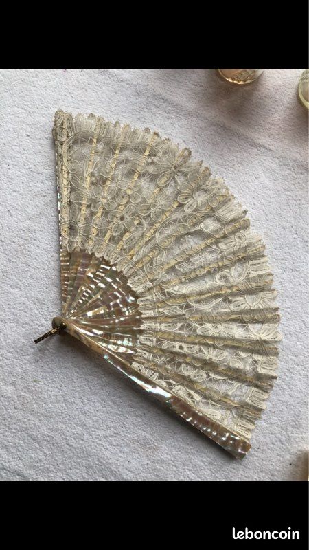 PETIT ANCIEN ÉVENTAIL De Collection Fin XIXeme Début XXeme Dentelle Et Peinture EUR 120,00