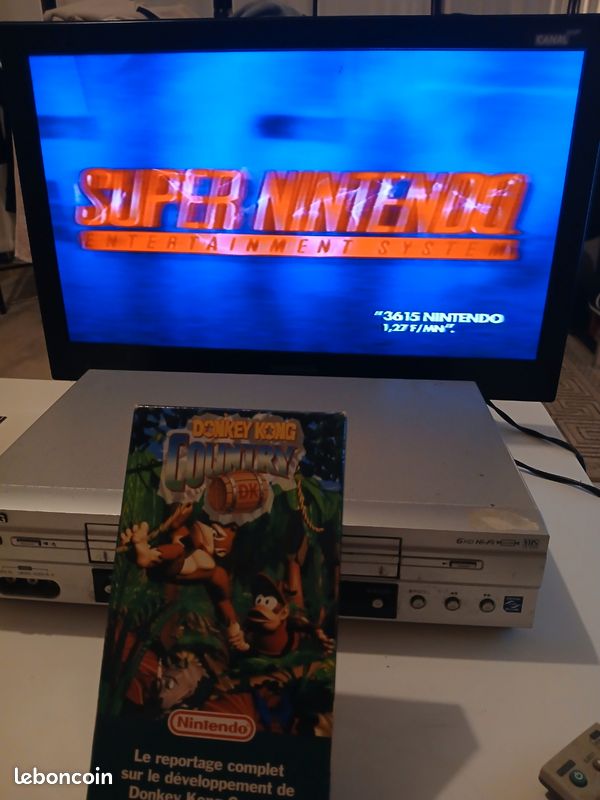 VHS Donkey Kong Country - Reportage Complet Sur Le Développement - FR