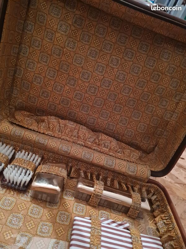 Malette produit hygiene air france (image 3)