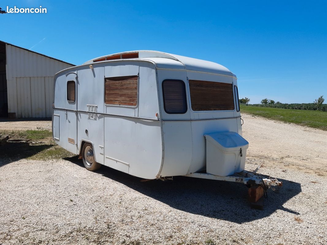 CIJ France 1:43 - Coche a escala - Caravane notin intérieur