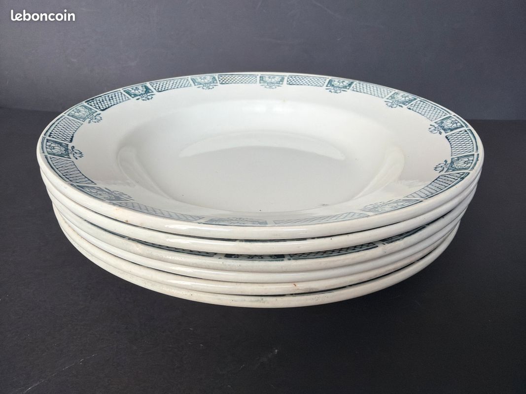 6 assiettes creuses en terre de fer de St Amand (image 1)