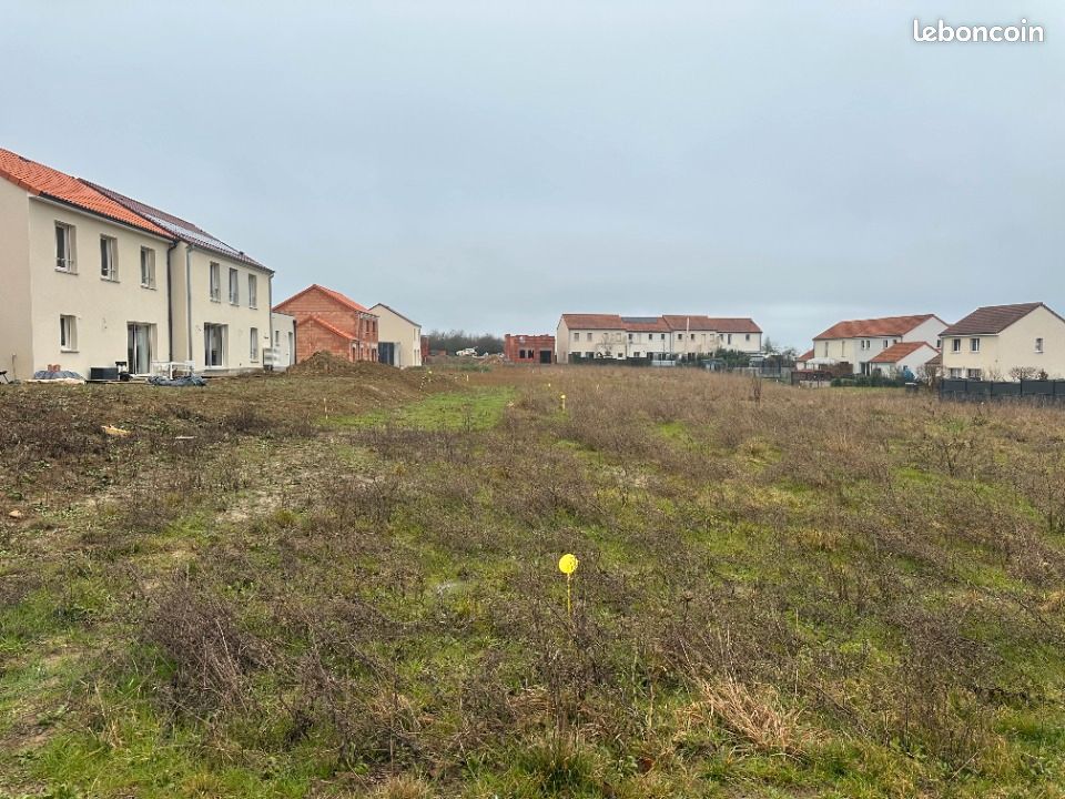 Terrain 470 m² Uckange · 89 000 €
