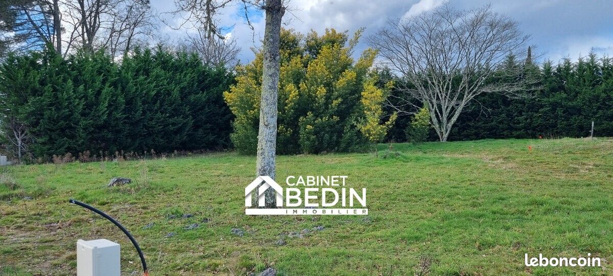 Terrain 1050 m² · à La Brède · 223 100 €