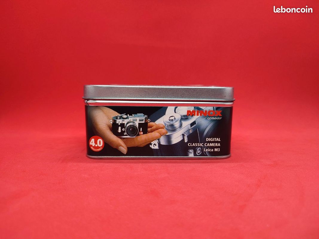 Pin's Collection Leica & Minox - Épingle Allemande Pour Photographes - Neuf