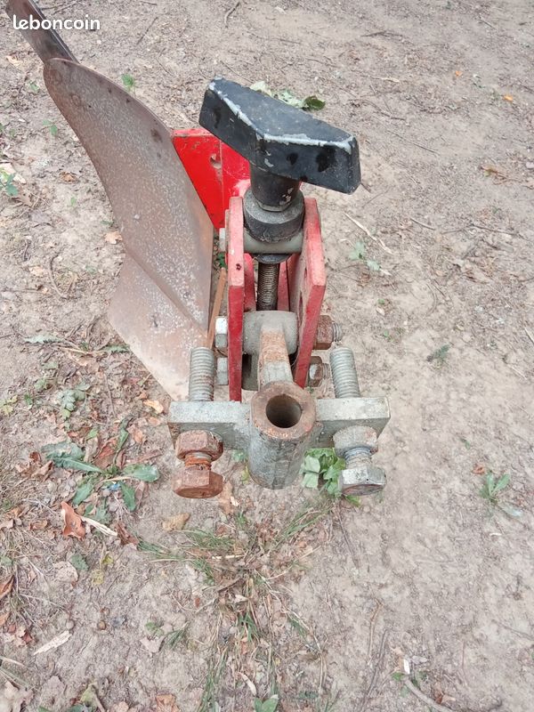 Charrue motoculteur (image 2)