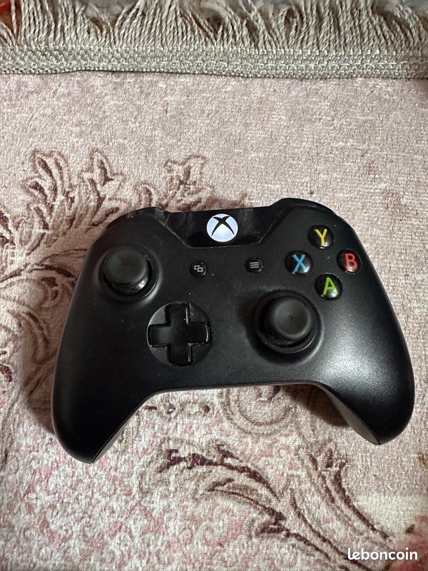 Xbox One S (image 4)