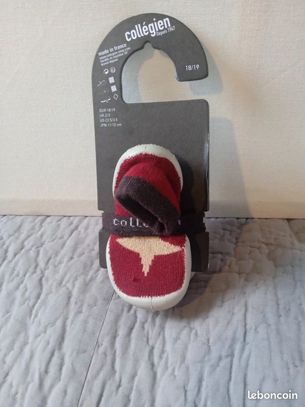 Chaussons bébé antidérapants Collégiens 18/19 (image 1)