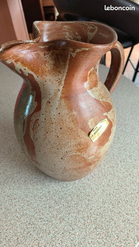 Pot à eau (image 1)