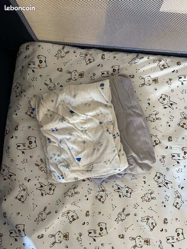 Lit parapluie + matelas + draps housses (image 2)