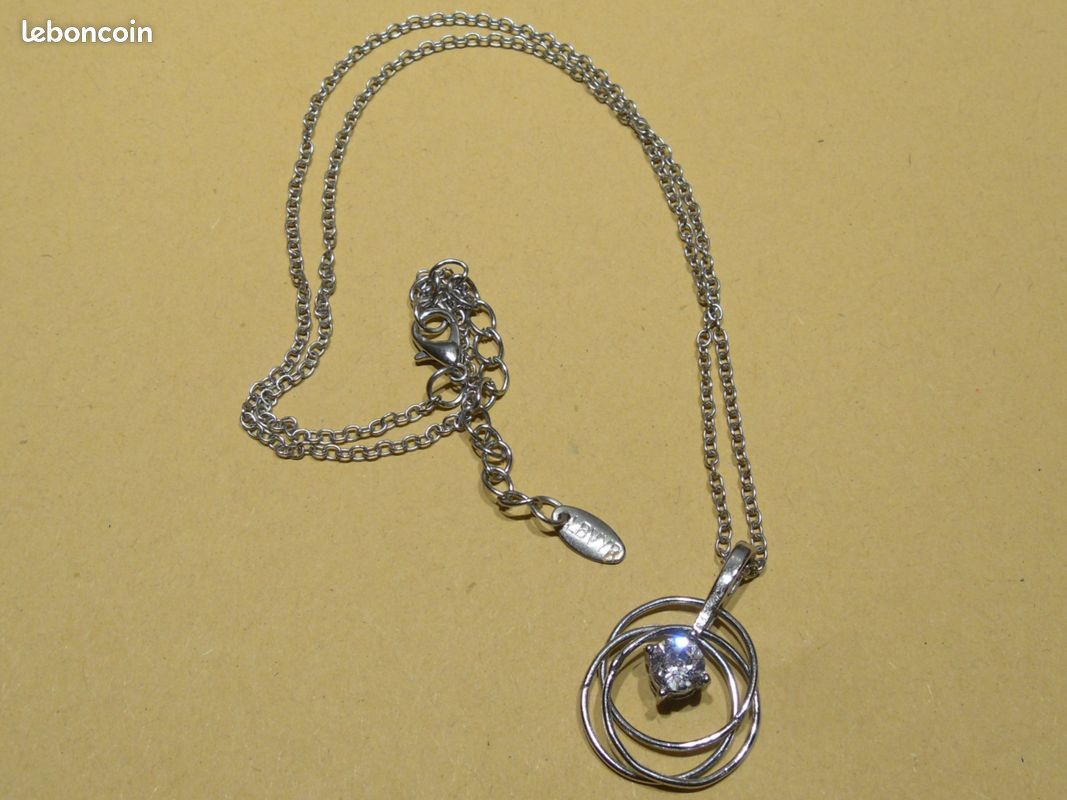 Pendentif cercles et pierre (image 2)