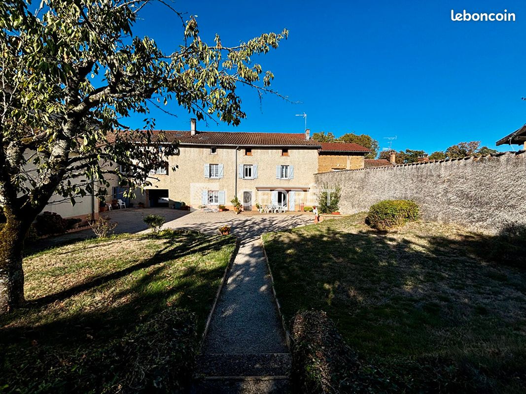 Maison 7 pièces 265 m² · à Ambérieux-en-Dombes · 265 m² · 315 000 €