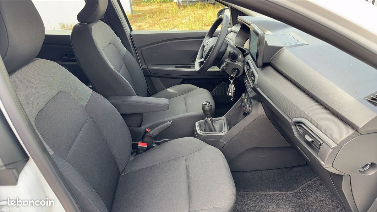 Dacia Sandero 1.0 SCe 65 Essentiel (image 27)