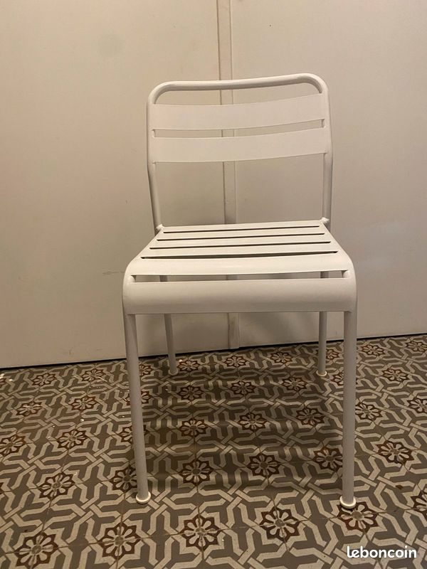 Paire de chaises blanches écolier en métal (image 4)