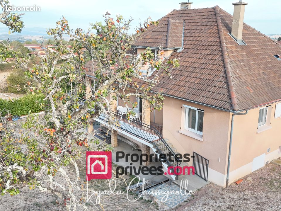 Maison 6 pièces 160 m² · à Saint-Symphorien-de-Lay · 160 m² · 295 000 €