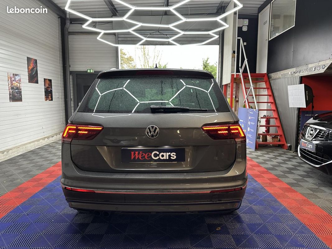 VOLKSWAGEN TIGUAN 2.0 16V TDI BlueMotion - 150 - BV DSG 7 2016 Carat Exclusive PHASE 1 (image 5)