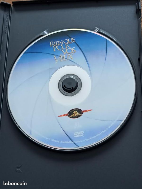 DVD 007 James Bond "Rien que pour vos yeux", avec Roger Moore (image 5)